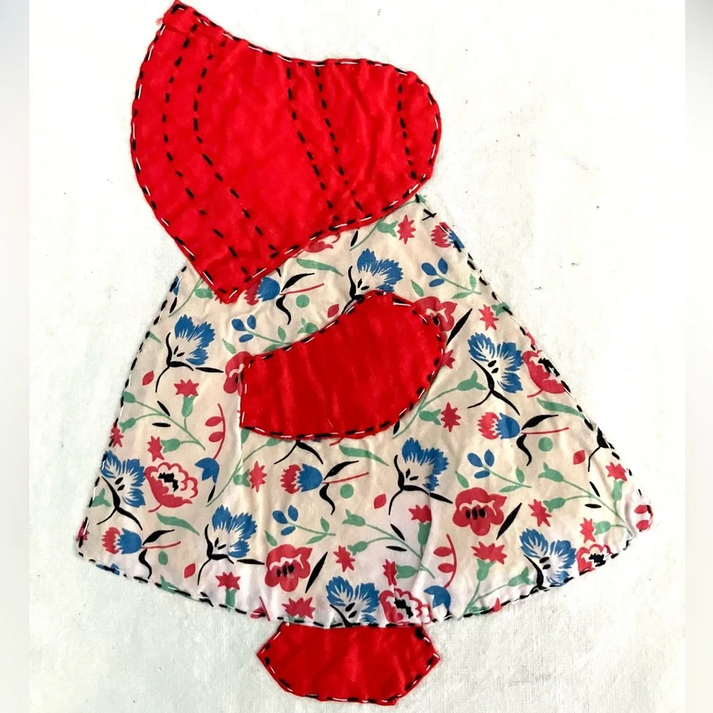 Vintage 40’s floral feedsack bonnet girl handmade quilt square linen